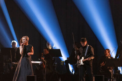 Hooverphonic @ Lotto arena, picture 8, photographed by dirk janssens - FrontView Magazine