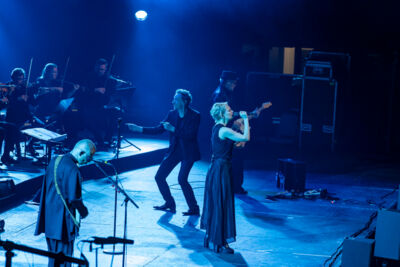 Hooverphonic @ Lotto arena, picture 9, photographed by dirk janssens - FrontView Magazine