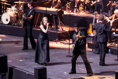 Hooverphonic @ Lotto arena, picture 12, photographed by dirk janssens - FrontView Magazine