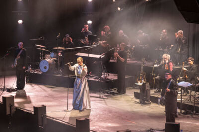 Hooverphonic @ Lotto arena, picture 18, photographed by dirk janssens - FrontView Magazine