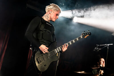 Hot Milk @ Trix Club, foto 2, foto's door Anoek Houben - FrontView Magazine