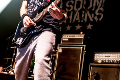 Wisdom in Chains @ Muziekgieterij, picture 10, photographed by Anoek Houben - FrontView Magazine