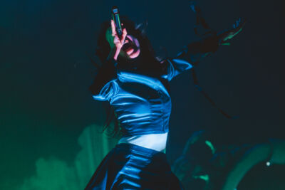 Magdalena Bay @ De Roma, picture 9, photographed by Simon Coppens - FrontView Magazine