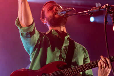 White Lies @ 013, foto 1, foto's door Bart Janssens - FrontView Magazine
