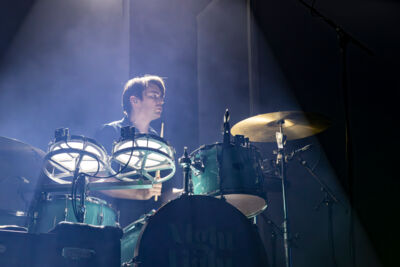White Lies @ 013, foto 7, foto's door Bart Janssens - FrontView Magazine
