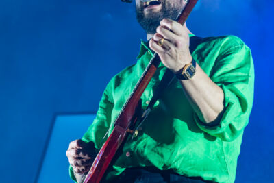 White Lies @ 013, foto 9, foto's door Bart Janssens - FrontView Magazine