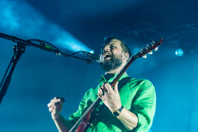 White Lies @ 013, foto 10, foto's door Bart Janssens - FrontView Magazine