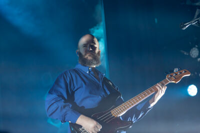 White Lies @ 013, foto 11, foto's door Bart Janssens - FrontView Magazine