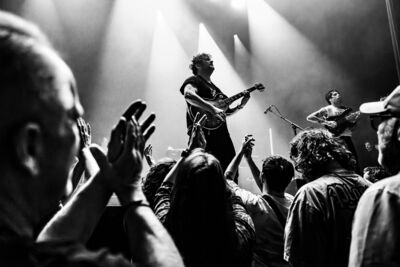 SONS @ Muziekgieterij, picture 9, photographed by Anoek Houben - FrontView Magazine