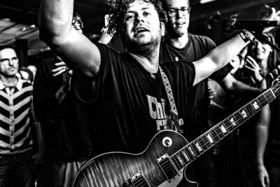 SONS @ Muziekgieterij, picture 14, photographed by Anoek Houben - FrontView Magazine