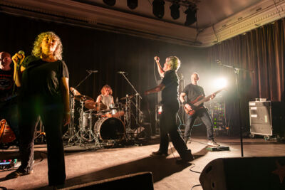 Senser @ De Casino, picture 5, photographed by Bart Janssens - FrontView Magazine