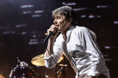 Suede @ 013, picture 1, photographed by David Johnson - FrontView Magazine