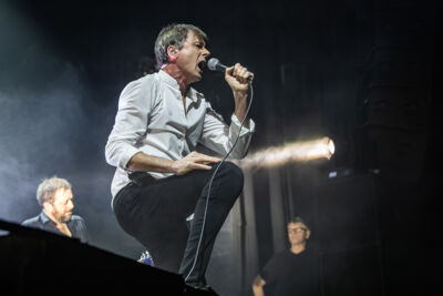 Suede @ 013, picture 7, photographed by David Johnson - FrontView Magazine