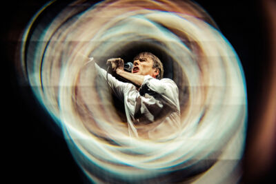 Suede @ Ancienne Belgique, picture 12, photographed by Livia Vaduva - FrontView Magazine
