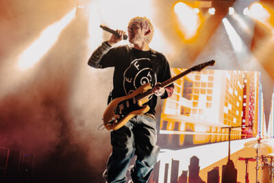 Waterparks @ Trix, picture 4, photographed by Anoek Houben - FrontView Magazine