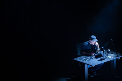 Birhang @ Arenbergschouwburg, foto 10, foto's door Tine Van Daele - FrontView Magazine