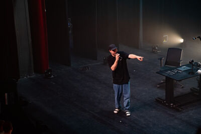 Birhang @ Arenbergschouwburg, foto 20, foto's door Tine Van Daele - FrontView Magazine