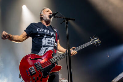 Peter Hook & The Light @ Ancienne Belgique, picture 9, photographed by Bart Janssens - FrontView Magazine
