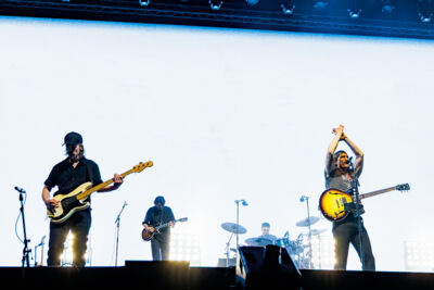 Kensington @ Paaspop 2026, picture 6, photographed by Peter Smet - FrontView Magazine