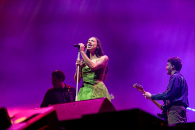 Nona @ Paaspop 2026, picture 9, photographed by Peter Smet - FrontView Magazine