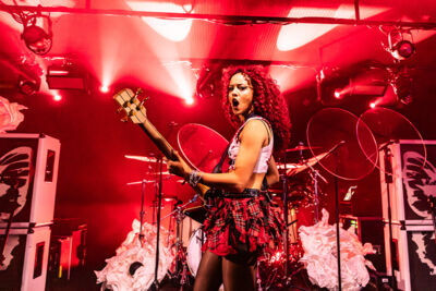 Nova Twins @ Trix, picture 3, photographed by Marc Verdonck - FrontView Magazine