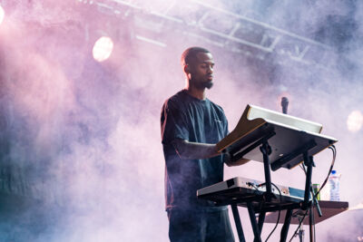 Jonna Fraser @ Paaspop 2026, picture 13, photographed by Peter Smet - FrontView Magazine