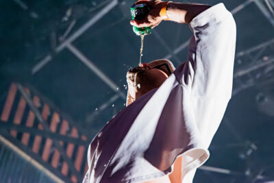 The Butcher Sisters @ Paaspop 2026, picture 5, photographed by Peter Smet - FrontView Magazine