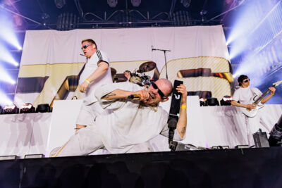 The Butcher Sisters @ Paaspop 2026, picture 18, photographed by Peter Smet - FrontView Magazine