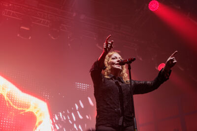 The Gathering @ Paaspop 2026, foto 4, foto's door Peter Smet - FrontView Magazine