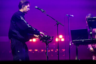 Antoon @ Paaspop 2026, picture 5, photographed by Peter Smet - FrontView Magazine