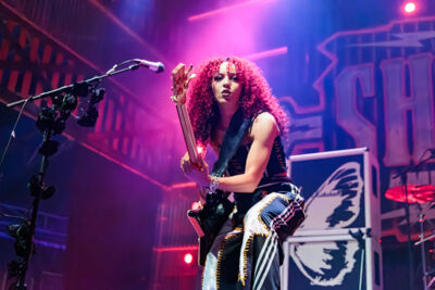 Nova Twins @ Paaspop 2026, picture 1, photographed by Peter Smet - FrontView Magazine