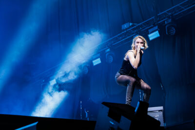 Pommelien Thijs @ Paaspop 2026, picture 15, photographed by Peter Smet - FrontView Magazine