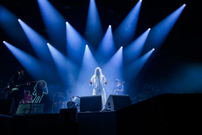 S10 @ Paaspop 2026, picture 9, photographed by Peter Smet - FrontView Magazine