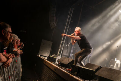 The Undertones @ Trix, picture 20, photographed by Bart Janssens - FrontView Magazine