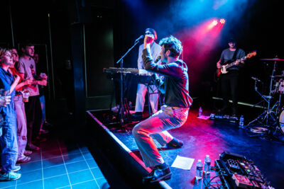 Oproer @ Trix, picture 6, photographed by David Johnson - FrontView Magazine