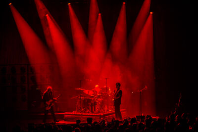 Triggerfinger @ Ancienne Belgique, picture 19, photographed by Raf Van Daele - FrontView Magazine