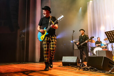 Fischer-Z 50 jaar jubileumconcert @ De Roma, picture 6, photographed by Marc Verdonck - FrontView Magazine
