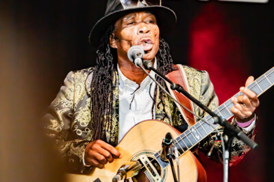 Brushy One String @ Blues Peer, picture 4, photographed by Leen Verlinden - FrontView Magazine