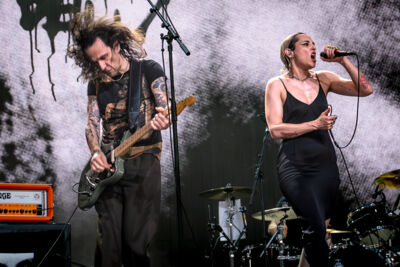 Jehnny BethJen @ Pinkpop, foto 15, foto's door Anoek Houben - FrontView Magazine