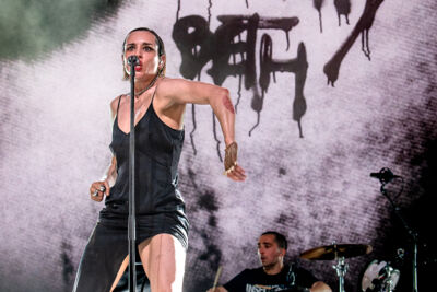Jehnny BethJen @ Pinkpop, foto 13, foto's door Anoek Houben - FrontView Magazine
