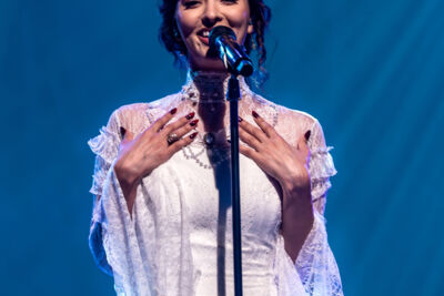 Faouzia @ Botanique, foto 5, foto's door Kaat Steukers - FrontView Magazine