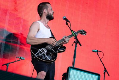 White Lies @ Pinkpop, foto 17, foto's door Anoek Houben - FrontView Magazine