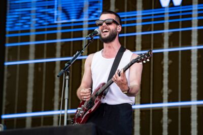 White Lies @ Pinkpop, foto 5, foto's door Anoek Houben - FrontView Magazine