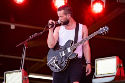 White Lies @ Pinkpop, foto 14, foto's door Anoek Houben - FrontView Magazine
