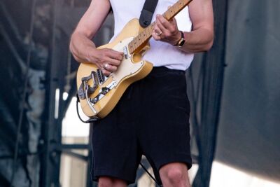White Lies @ Pinkpop, foto 2, foto's door Anoek Houben - FrontView Magazine