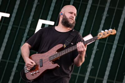 White Lies @ Pinkpop, foto 3, foto's door Anoek Houben - FrontView Magazine