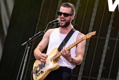 White Lies @ Pinkpop, foto 8, foto's door Anoek Houben - FrontView Magazine