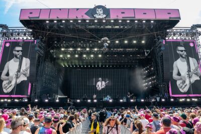 White Lies @ Pinkpop, foto 20, foto's door Anoek Houben - FrontView Magazine