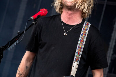 Royel Otis @ Pinkpop, picture 2, photographed by Anoek Houben - FrontView Magazine