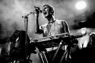 Viagra Boys @ Jera On Air, picture 9, photographed by Anoek Houben - FrontView Magazine